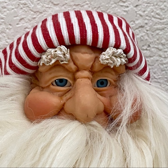 Vintage Wildwood International Sitting Santa w/ Boy Christmas Carol 20” Figure - Picture 6 of 13